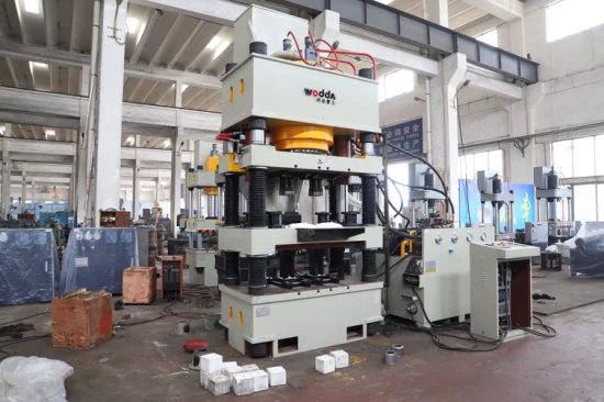 Linha de produção automática de bloco de sal de alta eficiência de quatro colunas de 500 toneladas Máquina de prensa hidráulica de óleo personalizada com formação de material em pó CE ISO9001